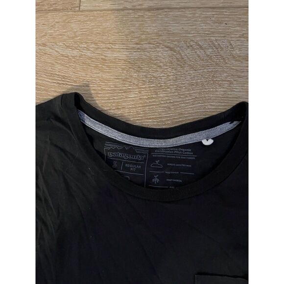 Patagonia Womens Black Short Sleeve Pocket T-shirt Size Small Organic Cotton - Picture 3 of 3